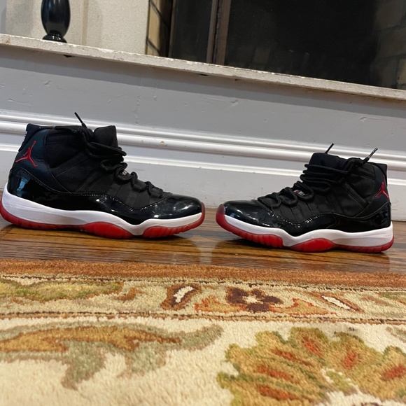 Air Jordan 11 \